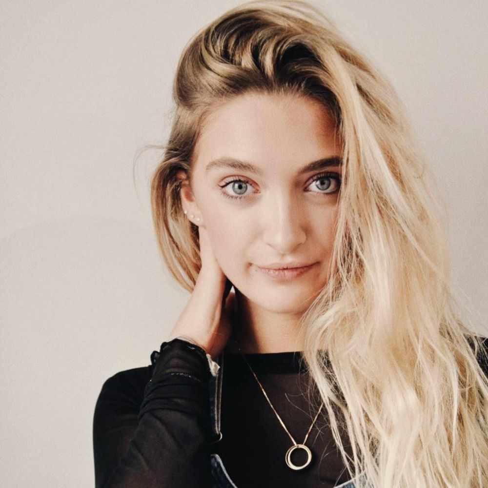 Meet your Posher, Olivia